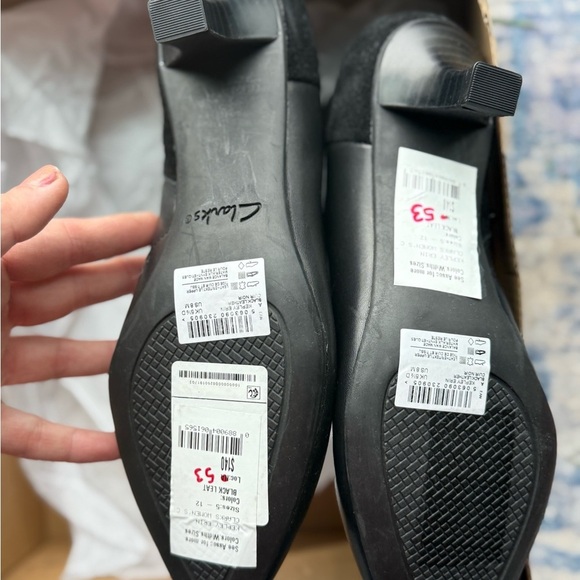 Amazon.com | Clarks Collection Women Gently Worn Clarks Sleek Black Ankle Booties